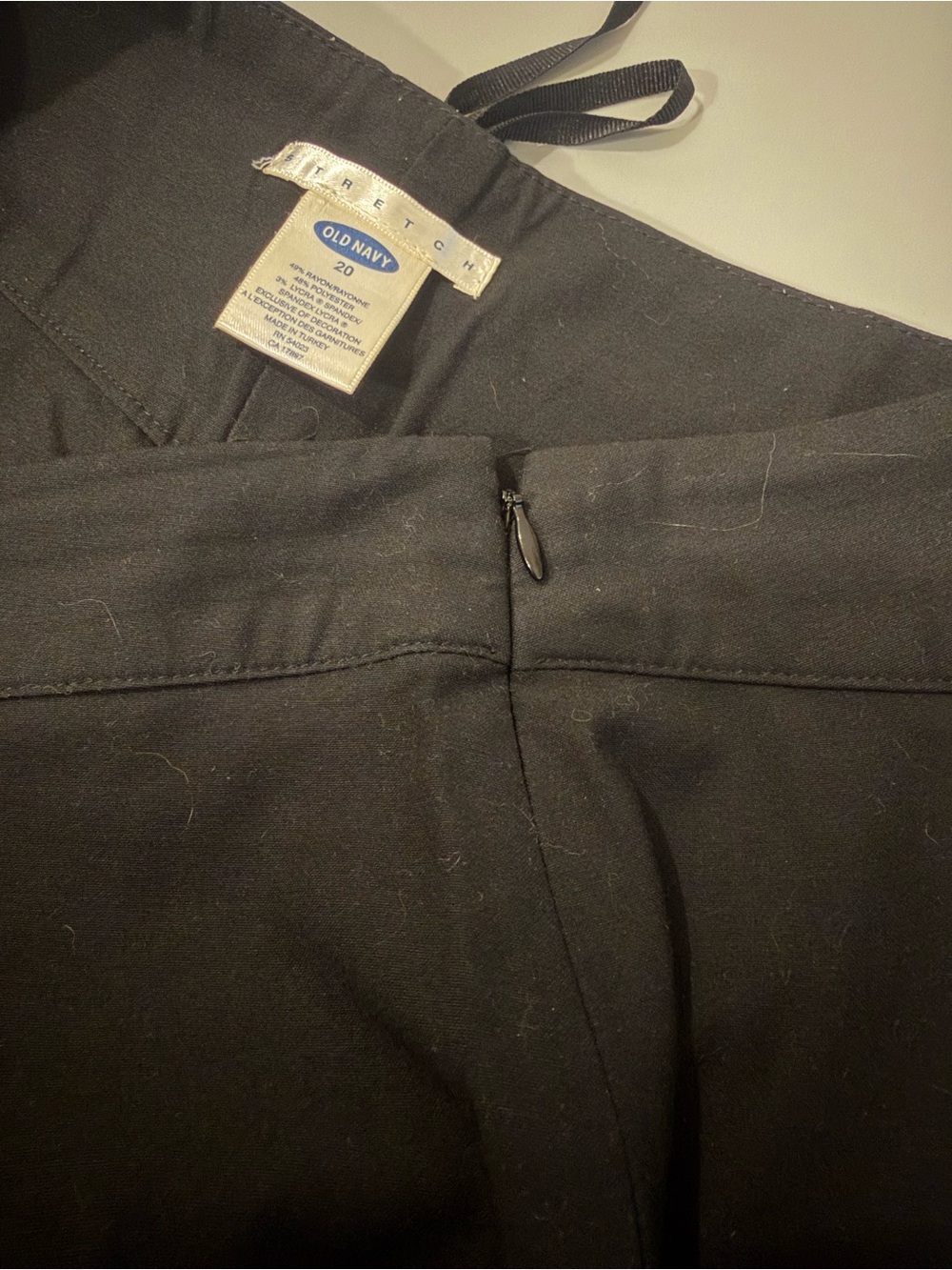 Old Navy Black midi Stretch skirt - Classic Fit